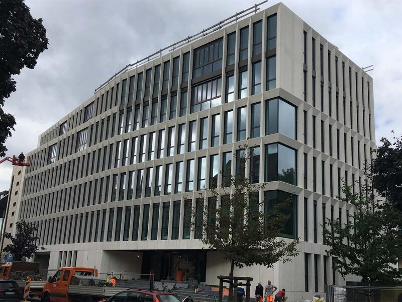 Gülden Office Braunschweig 2017 - Glasfaserbeton weiß
